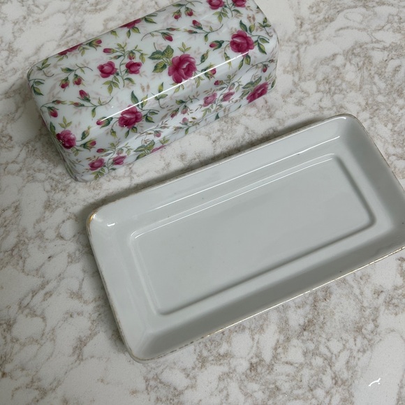 Vintage Hand Painted Lefton Rose Chintz Butter Dish. Beautiful, a rare find. - Picture 3 of 8